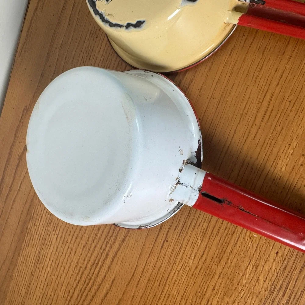 Vintage Enamelware Nesting Saucepan Set White with Red Trim 3‎ pc Rustic Decor